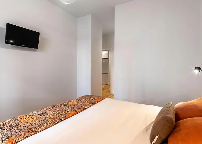 Casco Viejo: El Corazon De Las Siete Calles Bilbao